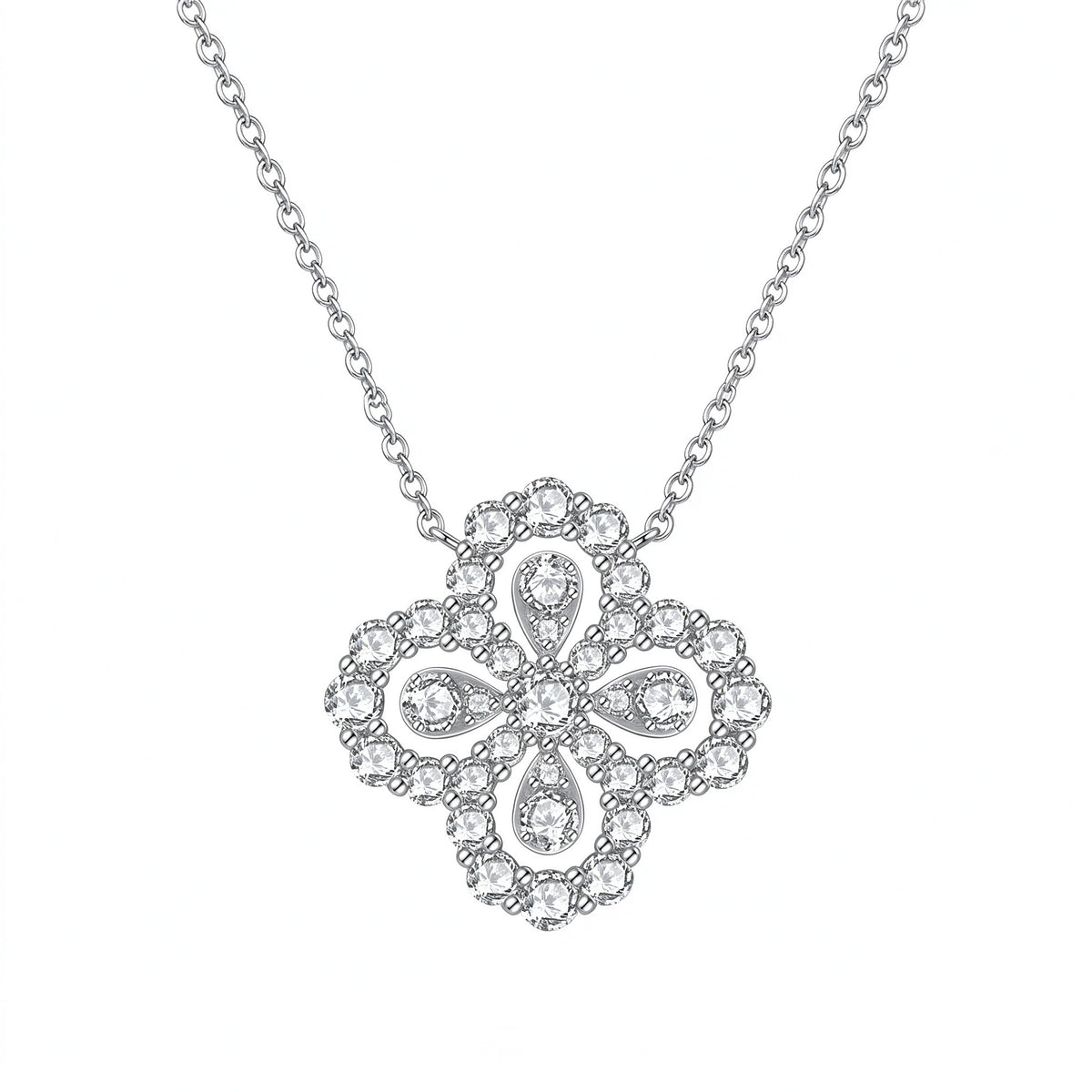 DANFÉE Clover Halo lab-grown diamond pendant necklace in PT950 platinum