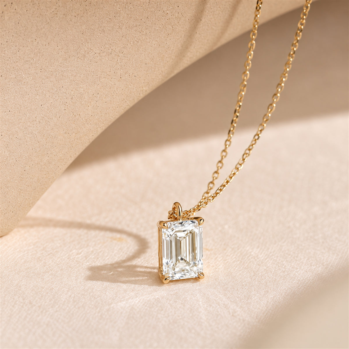 DANFÉE emerald-cut lab-grown diamond necklace — 4.jpg