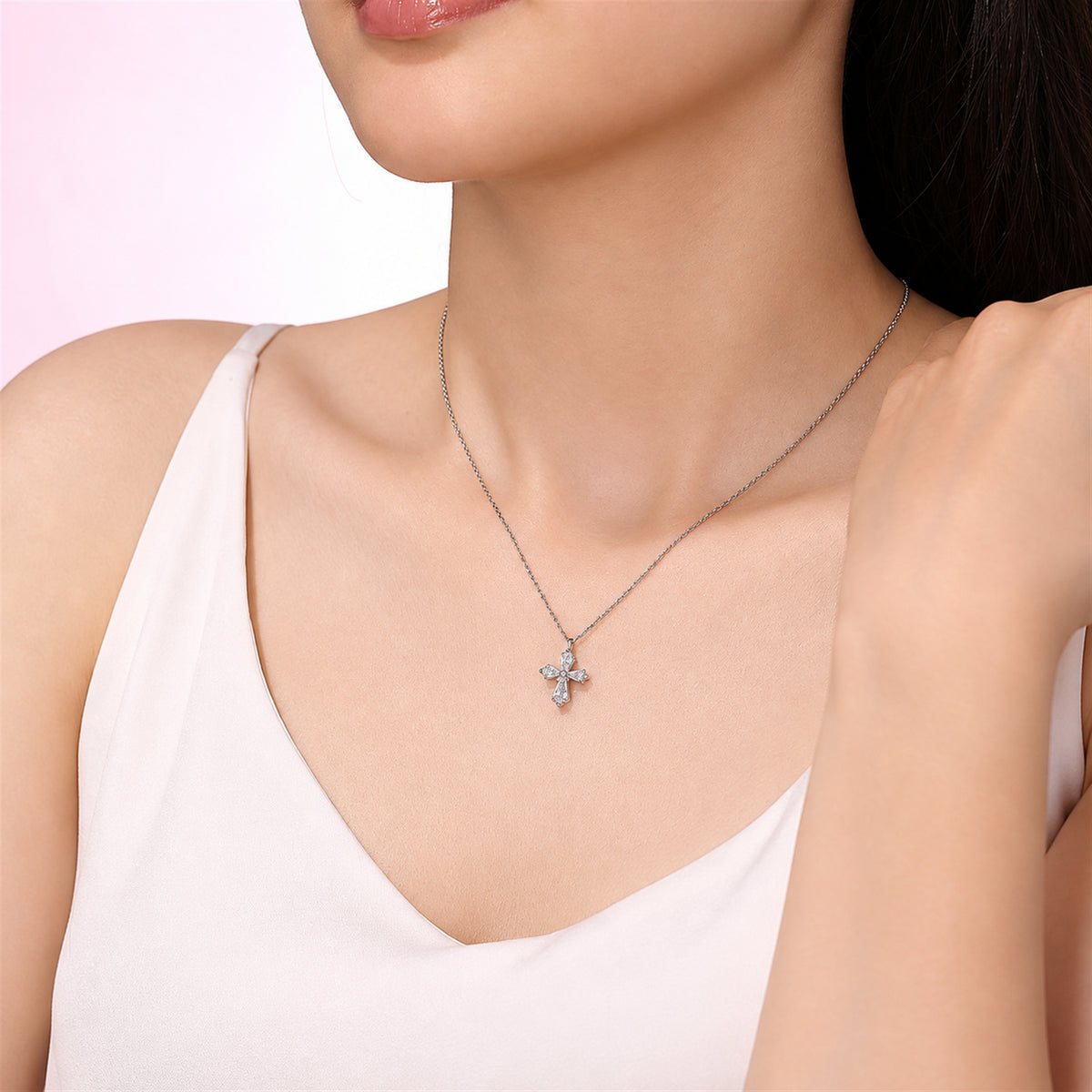 DANFÉE lab-grown diamond cross necklace in PT950 platinum — model wearing view 1