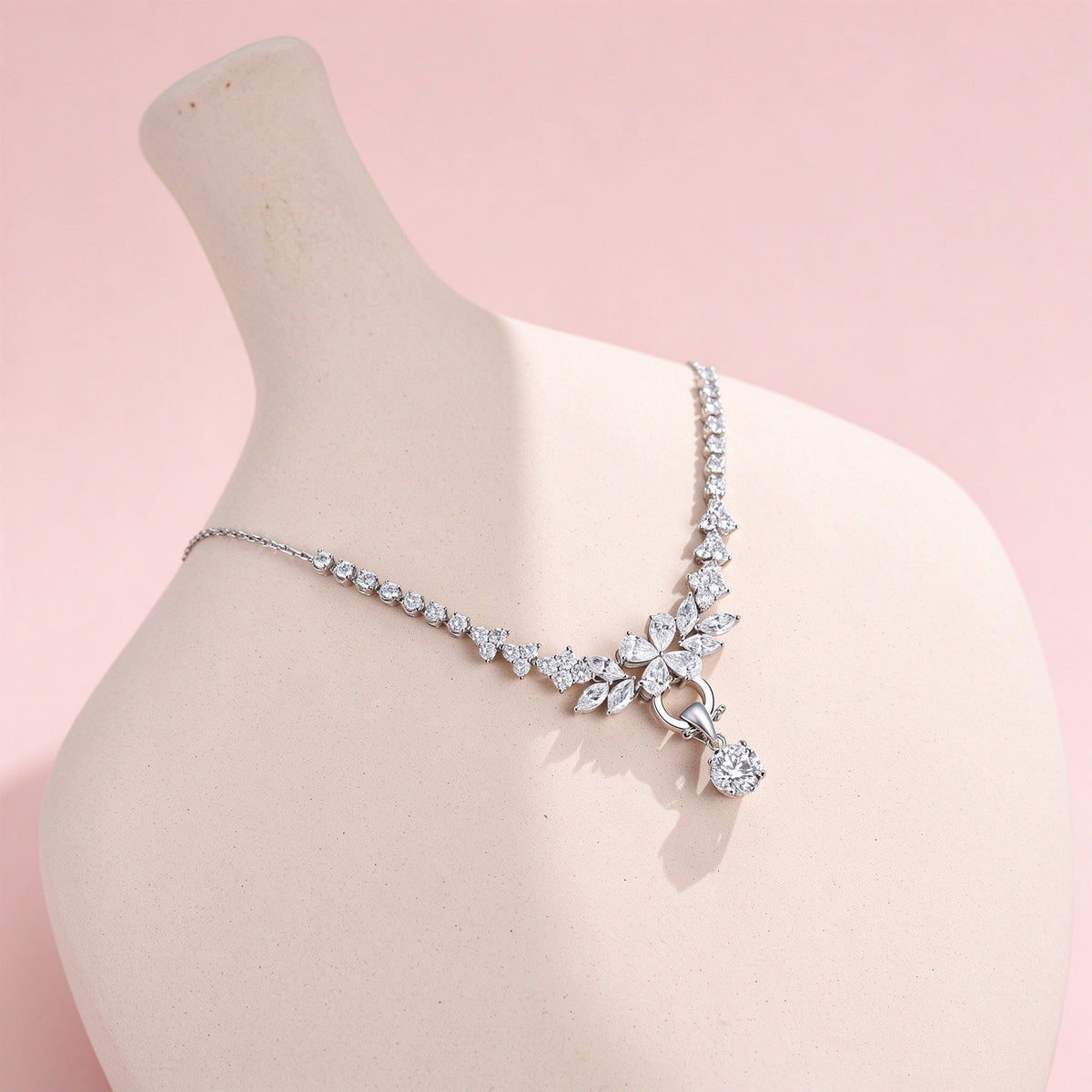 DANFÉE Blossom Cluster lab-grown diamond necklace with 1 carat pendant on display