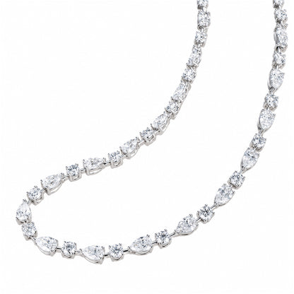 DANFÉE 21 carat pear and round lab-grown Diamond necklace detail in white metal
