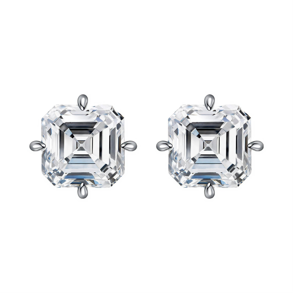 DANFÉE Étoile Asscher-cut lab-grown diamond stud earrings in 18K white gold, pair on white