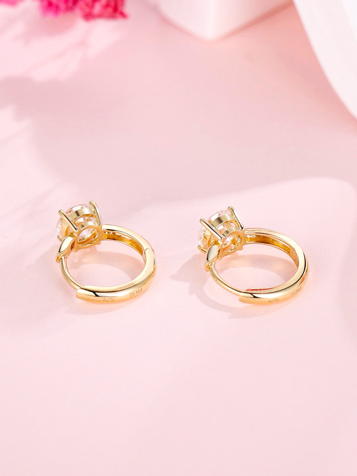 DANFÉE Étoile Solitaire round lab-grown diamond huggie earrings, lifestyle, 1 carat total, D-E VS