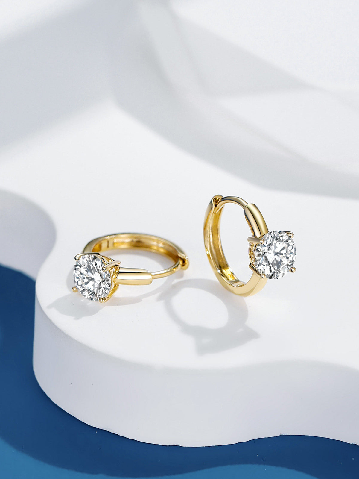 DANFÉE Étoile Solitaire round lab-grown diamond huggie earrings, lifestyle, 1 carat total, D-E VS