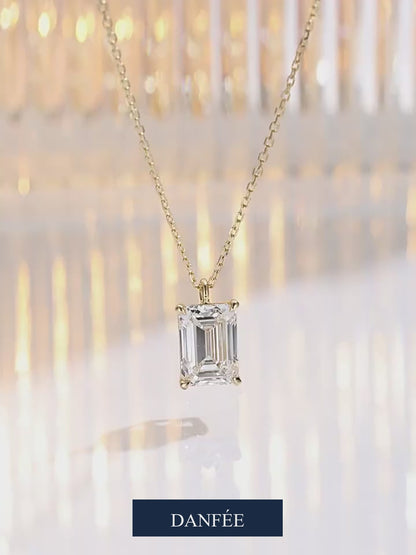 Emerald-Cut Lab-Grown Diamond Necklace in 18K Gold & PT950 Platinum | 1 & 2 Carat | D–E (Colourless), VVS (Very Very Slightly Included)