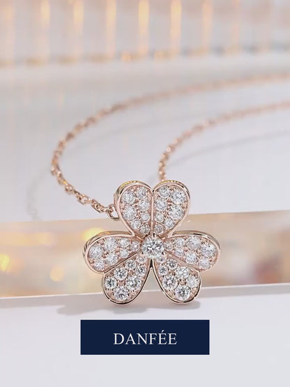 Clover Pavé Lab-Grown Diamond Pendant Necklace in 18K Gold | 0.5 Carat | D-E | VS