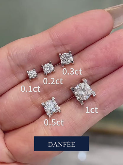 Étreinte Lab-Grown Diamond Solitaire Stud Earrings in 18K Gold | Round Brilliant 0.3–1 Carat | D-E | VVS