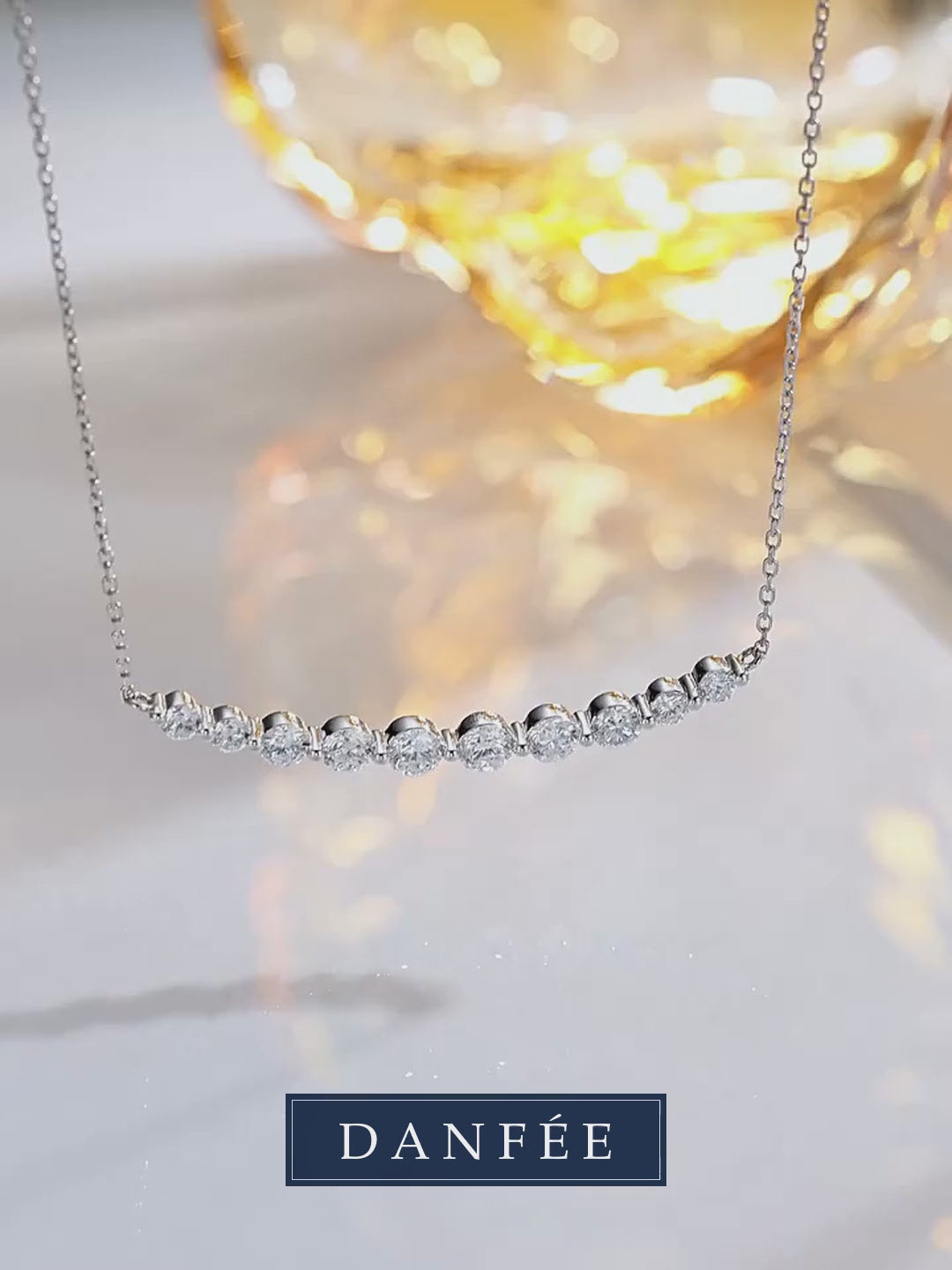 DANFÉE Smile lab-grown diamond bar necklace video
