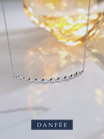 DANFÉE Smile lab-grown diamond bar necklace video
