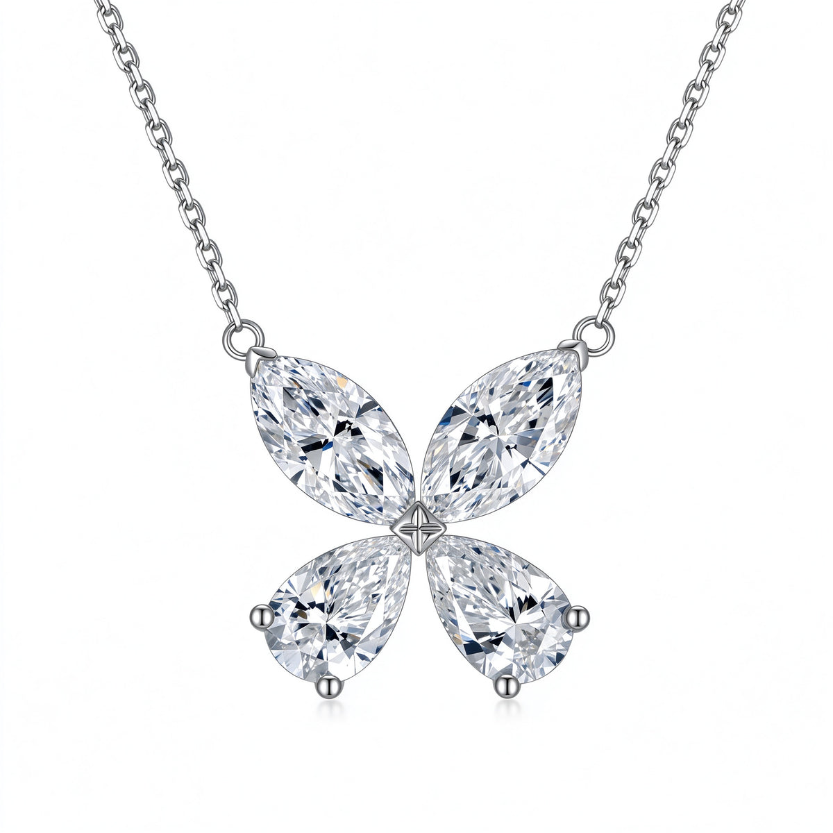 DANFÉE Four-Leaf Clover lab-grown diamond necklace in 18K white gold / PT950 platinum, white background